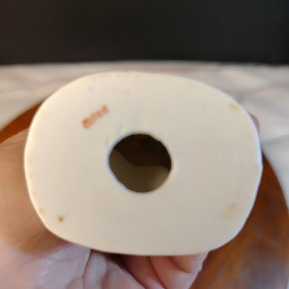 Vintage‎ Porcelain Figurine Woman / Girl Holding Basket of Flowers & Rabbit - Picture 5 of 8